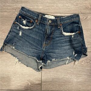 Abercrombie curve love mom shorts